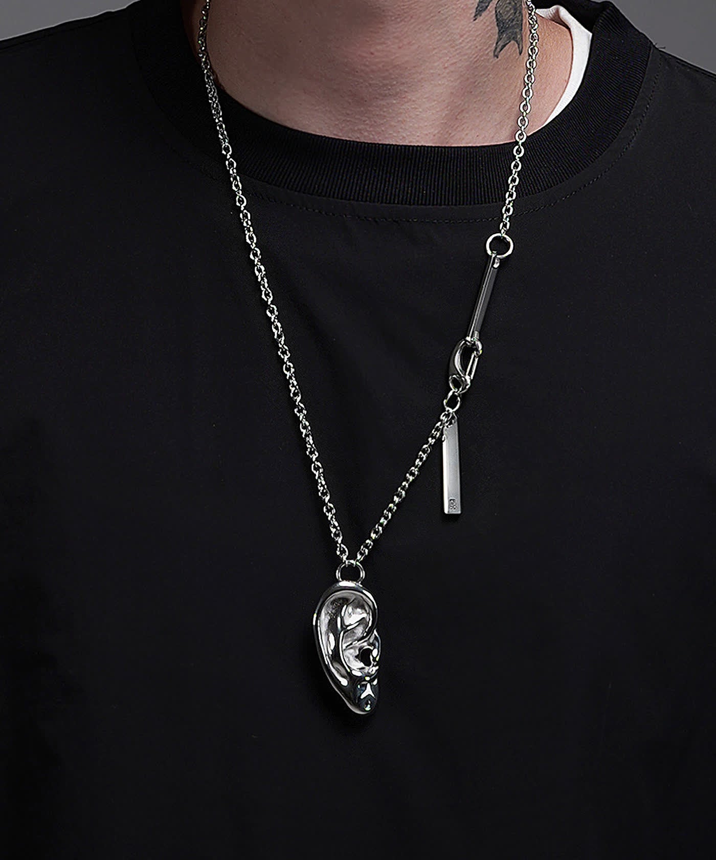 Human Unbalance Center ear pendant study