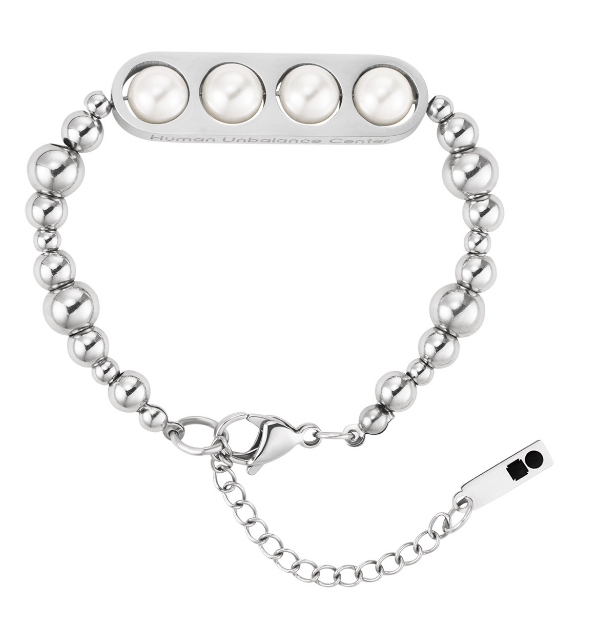 Silver bead bracelet with pearl-set ID bar