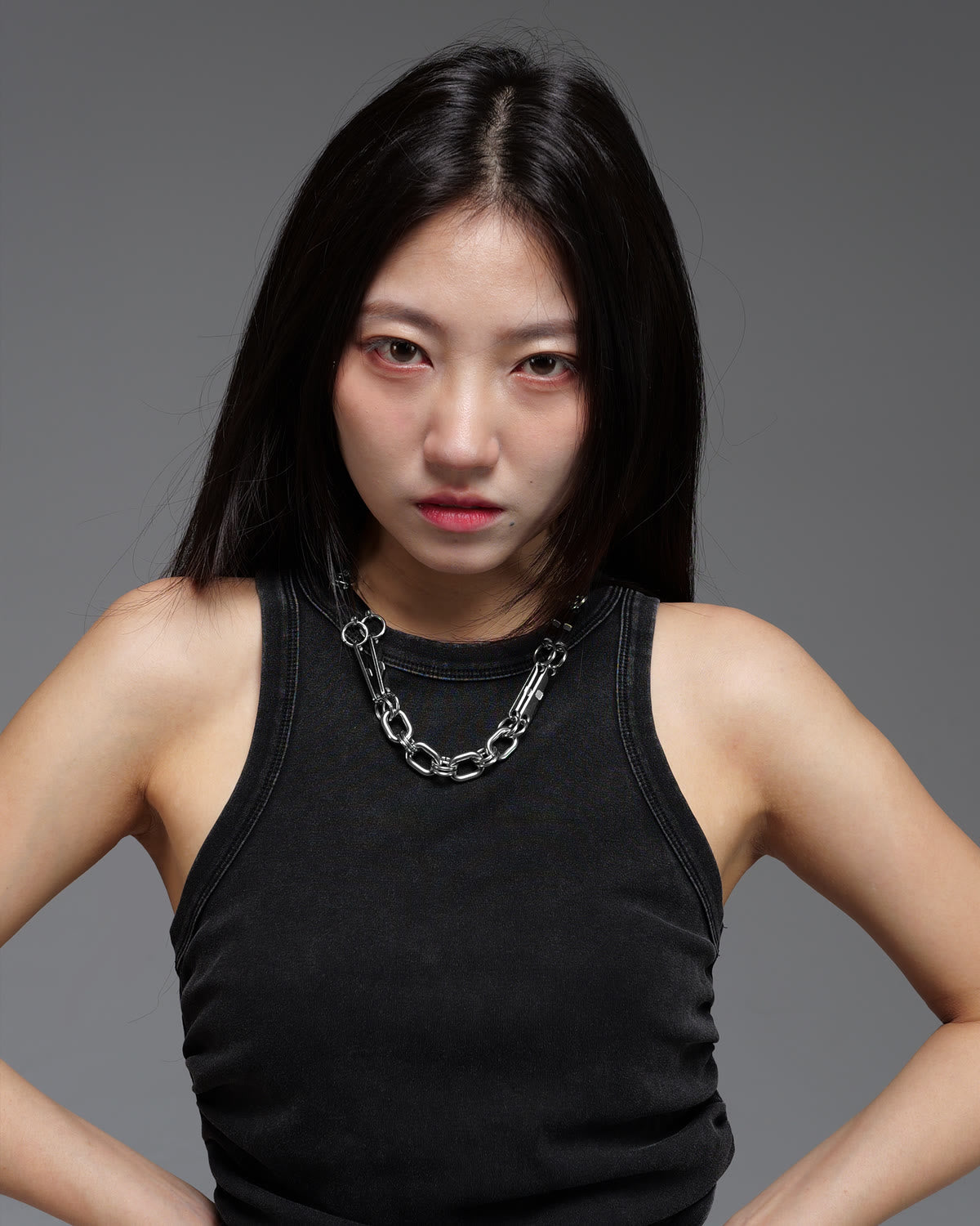 Human Unbalance Link Necklace 005 worn