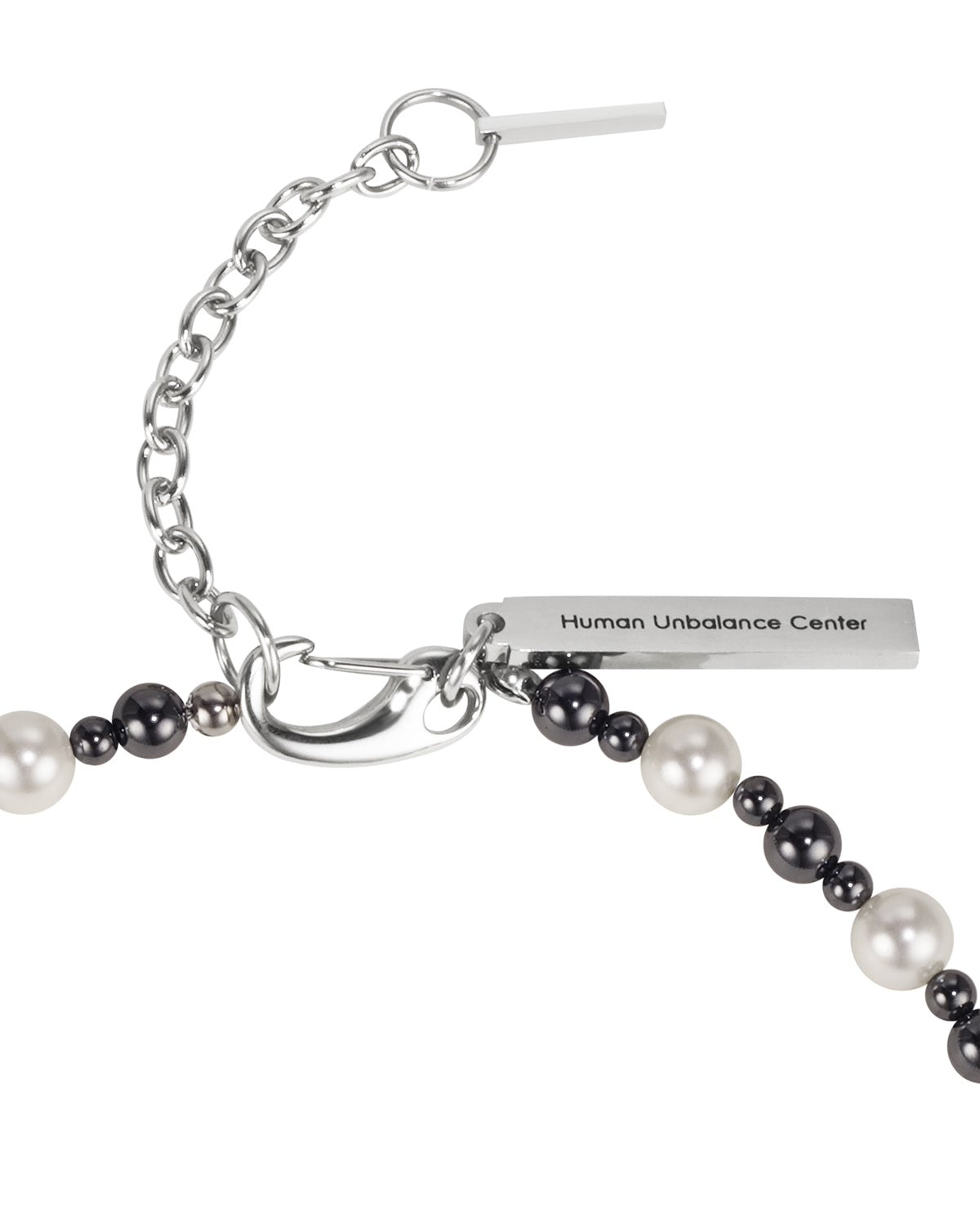 Human Unbalance Dual Pearl Necklace 022 clasp and tag detail
