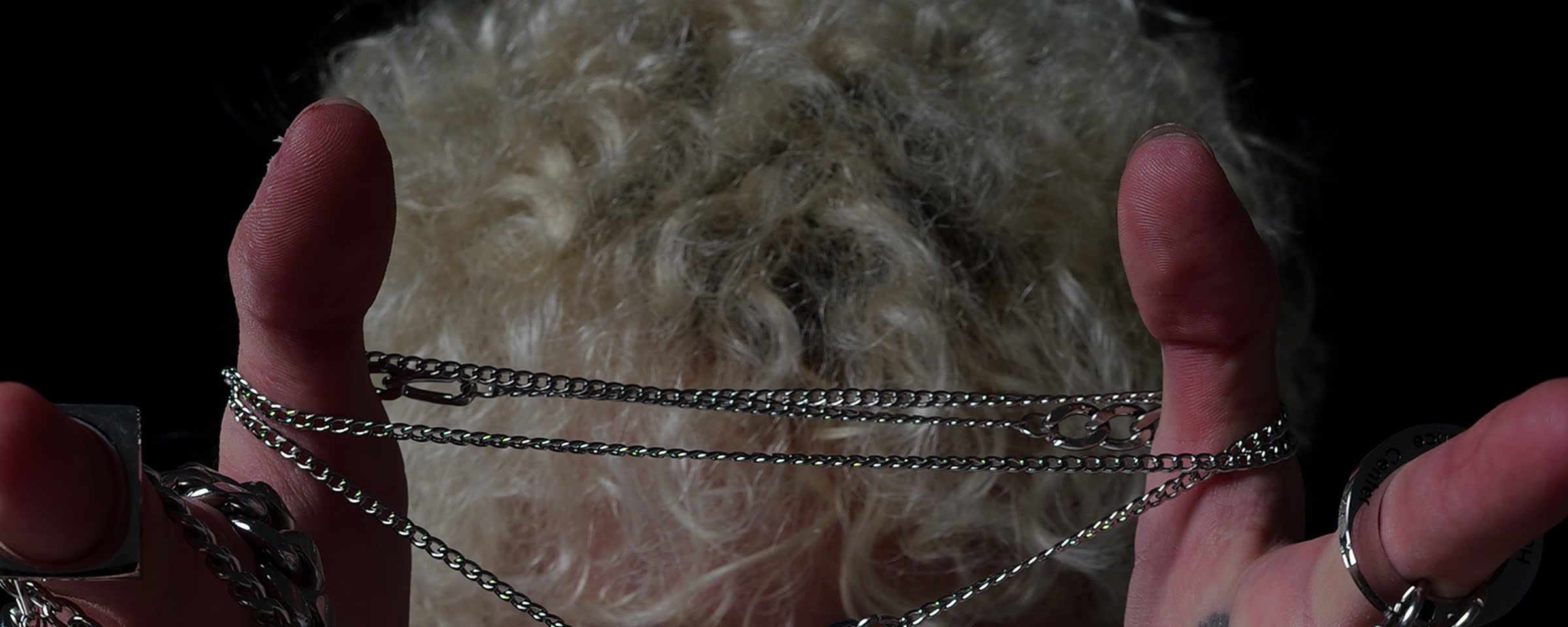 Model holding layered Human Unbalance Center chains